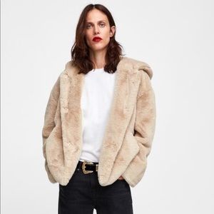 Zara HOODED FAUX FUR JACKET S